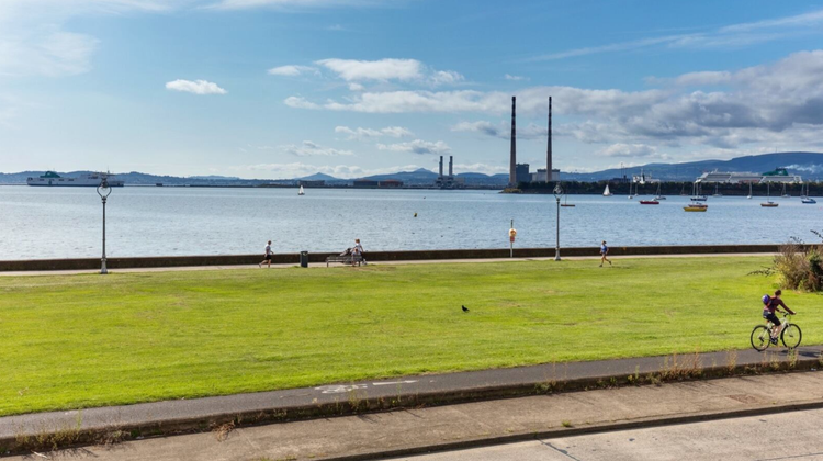 Cycling Certainty on the Seafront